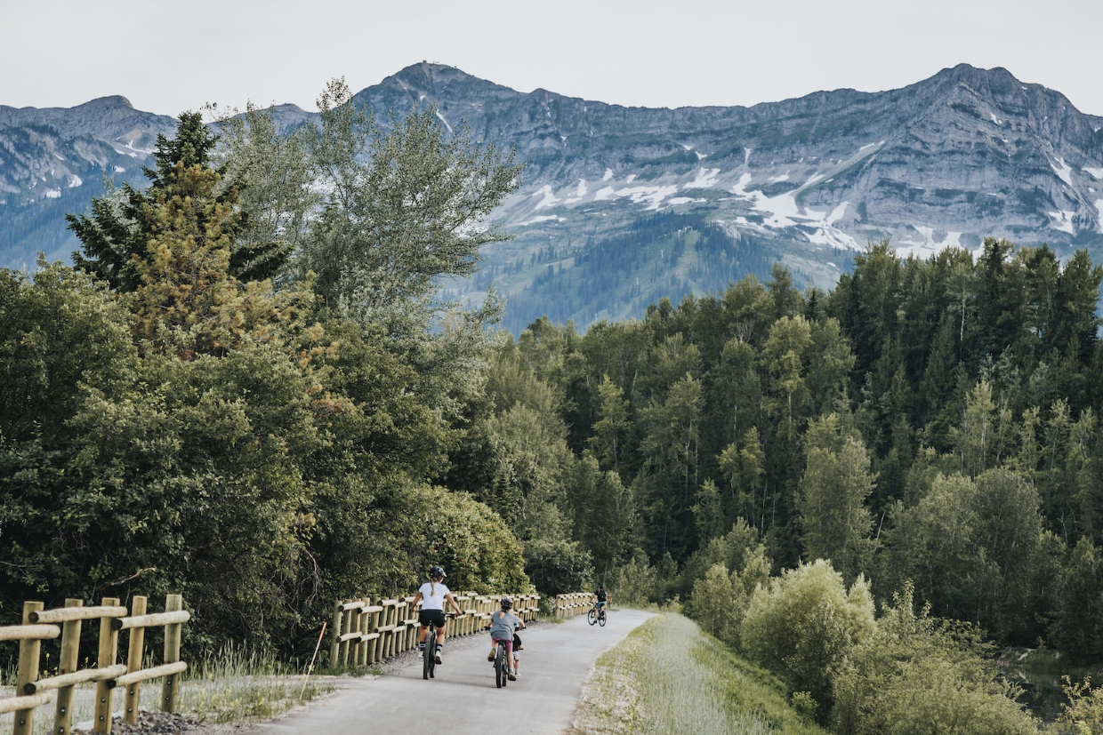 The Fernie Valley Pathway runs through Annex Park alongside the Elk River