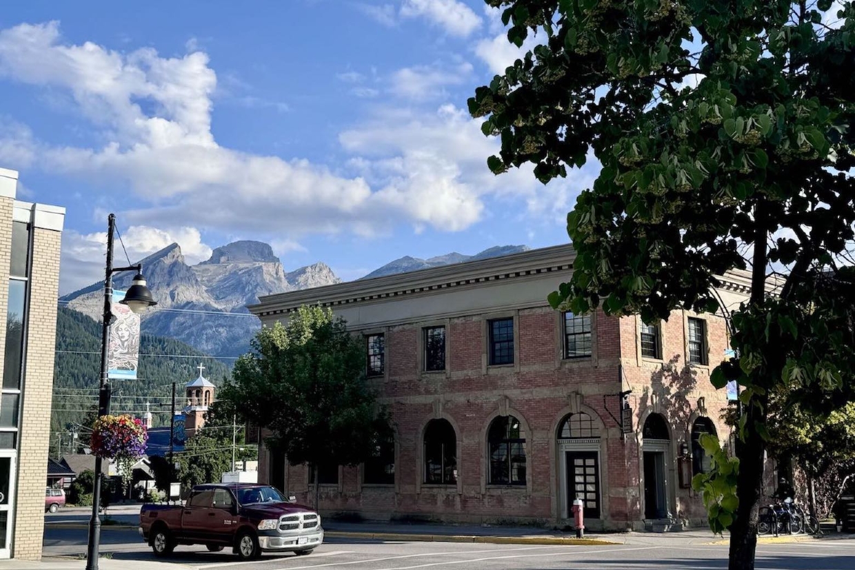 Looking Northwest from the corner of 2nd Avenue & 4th Street in Historic Downtown Fernie. 8.35am, Friday, July 18th, 2025.