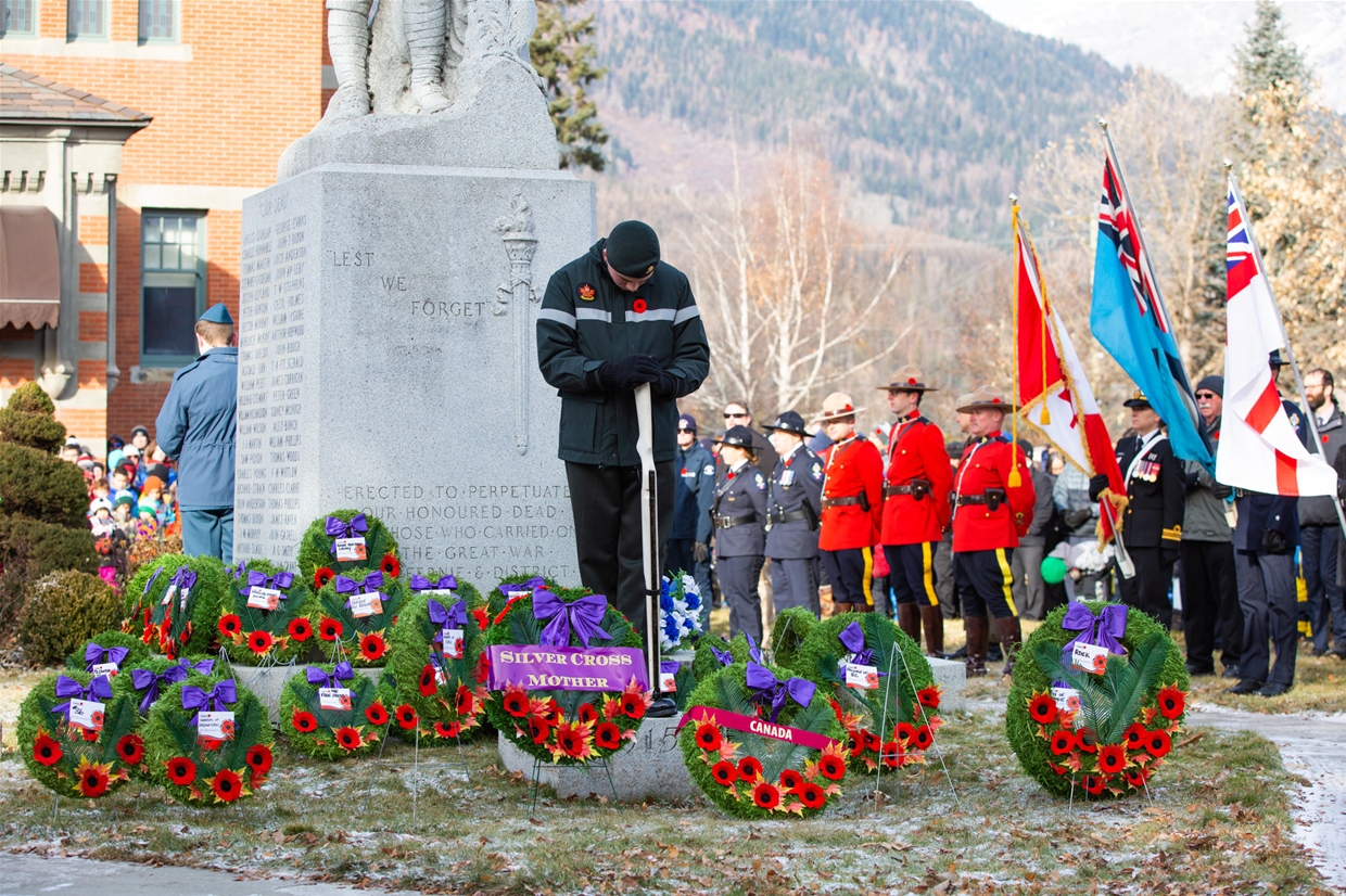 Fernie locals honouring those fallen on Remembrance Day