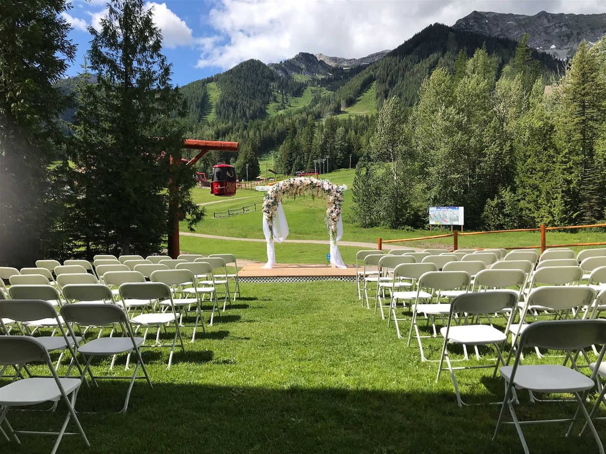 Lizard Creek Lodge Outdoor Ceremony 