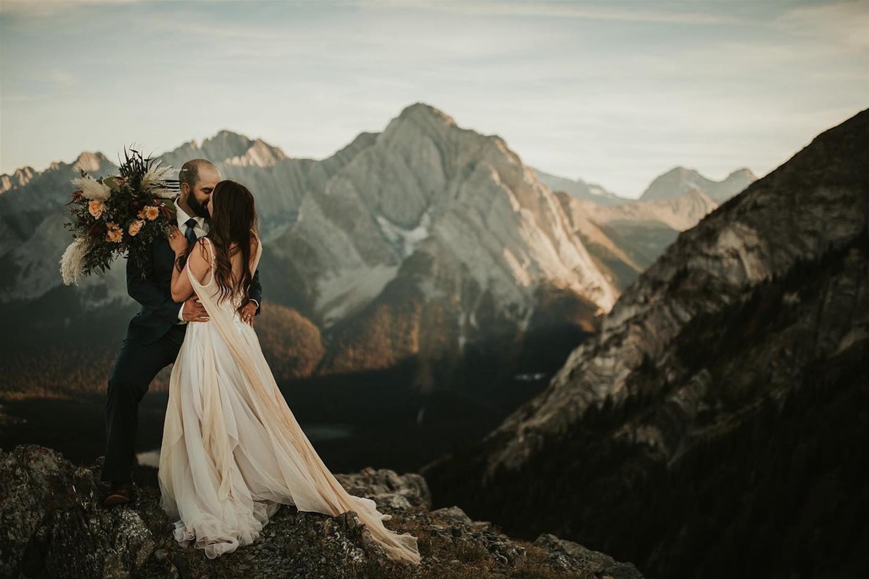 Floristry that speaks to the drama of the Rocky Mountains