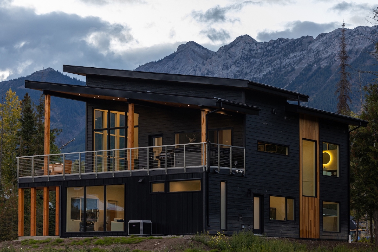 Munter Design & Build - Huckleberry Haven Exterior