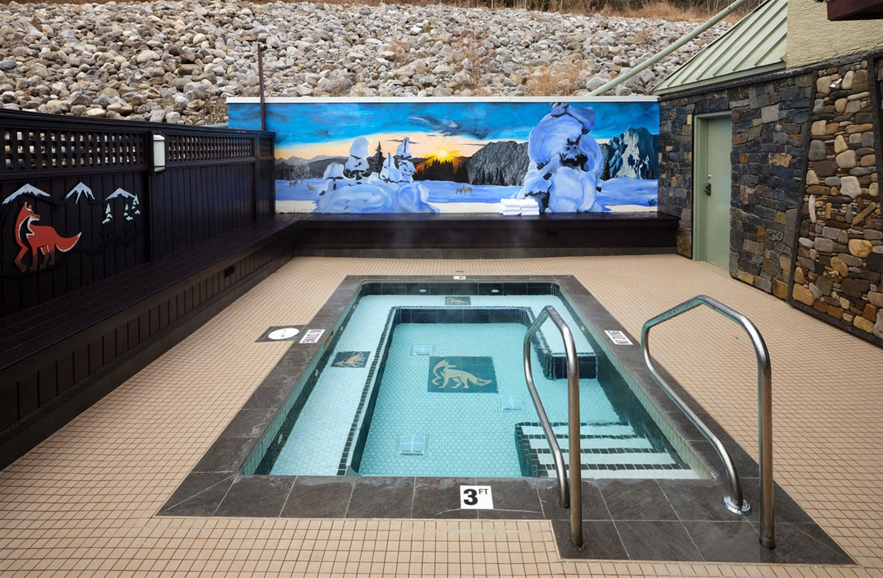 Outdoor Hot Tub at the Fernie Fox Hotel
